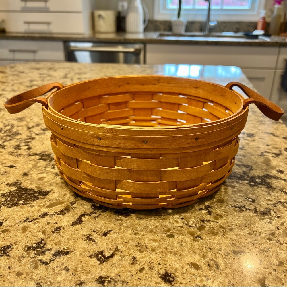 Longaberger Round Basket Leather Handles Handwoven Darning Vintage 1995 10”